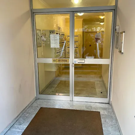 Petit Deux Pieces Avec Piscine Appartement Vallauris