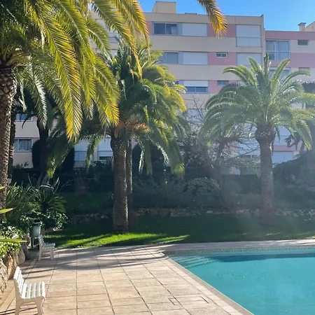 Petit Deux Pieces Avec Piscine Vallauris
