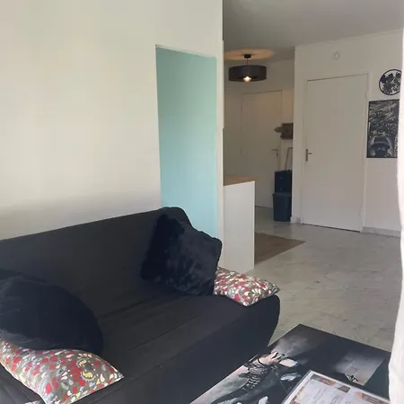 Petit Deux Pieces Avec Piscine *