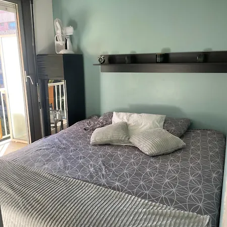 Petit Deux Pieces Avec Piscine